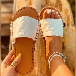 SHEIN Beach Sandel Size 7.5